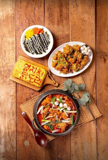 수영맛집 엄지척 닭도리, 맛과 멋을 함께 즐기는 곳